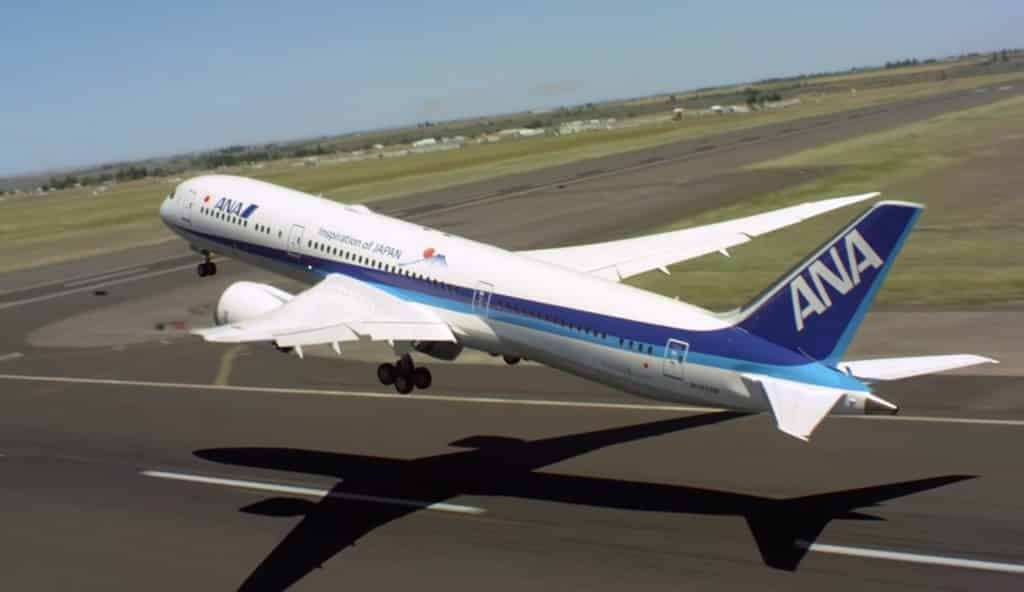 Boeing-787-9-ANA-zbor-demonstrativ