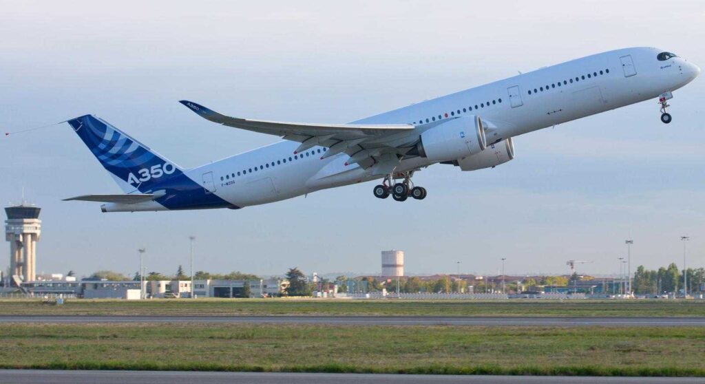 A350_XWB_MSN3_F-WZGG_First_Flight_take_off