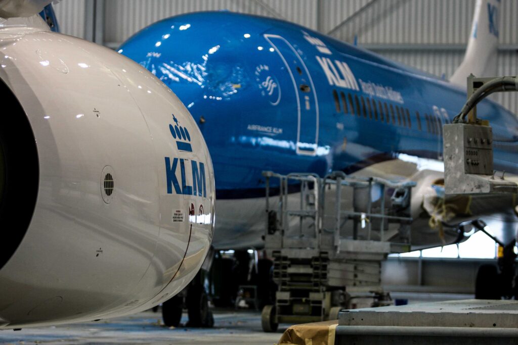 Boeing_737_KLM_livery_3
