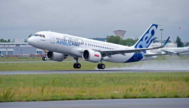 A320neo_CFM_engine_first_flight_Take_off