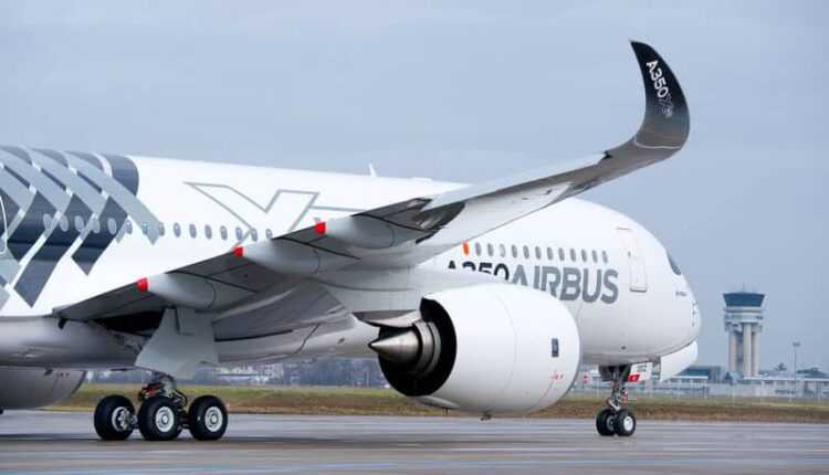 Airbus-A350-XWB-Carbon