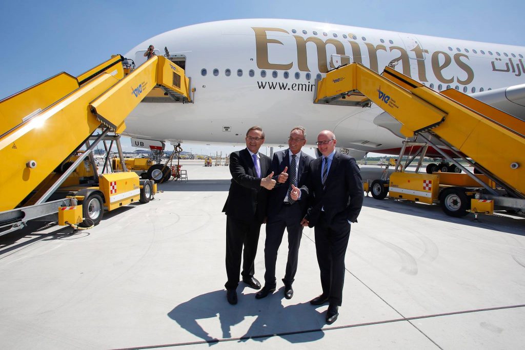 Airbus-A380-Emirates-Viena-1