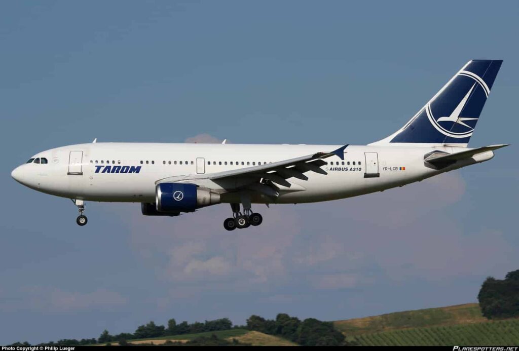 Airbus A310 YR-LCB TAROM