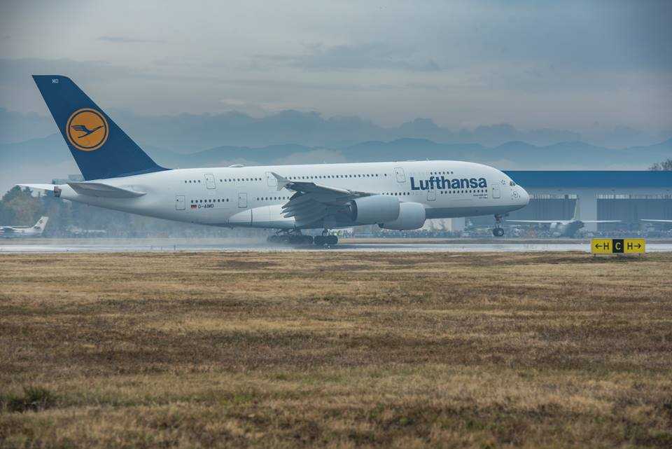 airbus-a380-lufthansa-landing-sofia-dimitar-aleksov-photography-1