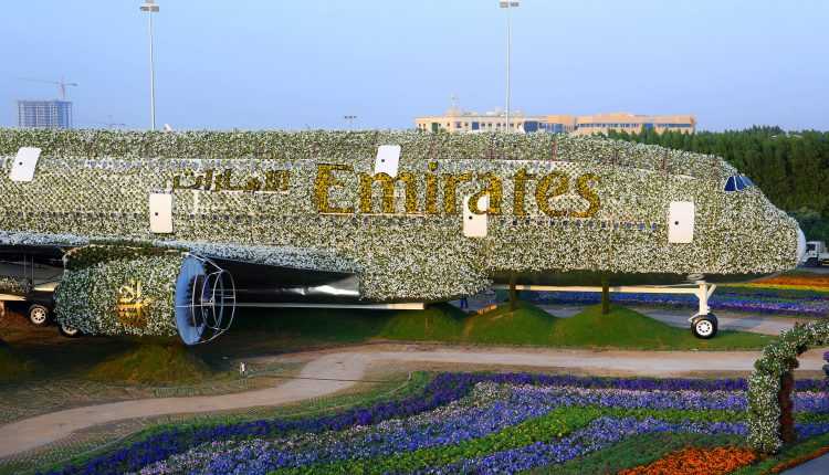 Airbus a380-emirates-flowers