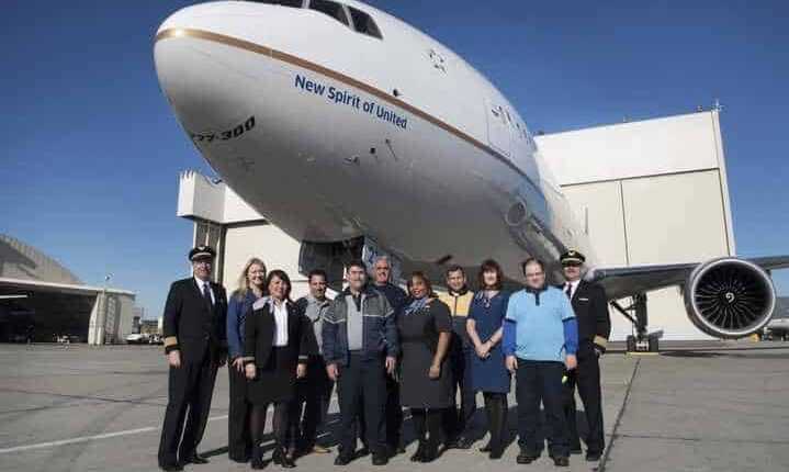 Boeing-777-300ER-United