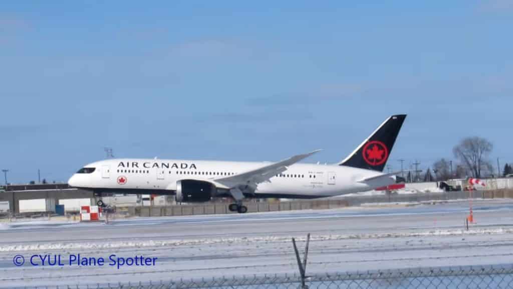 boeing-787-noul-livery-air-canada-landing-montreal