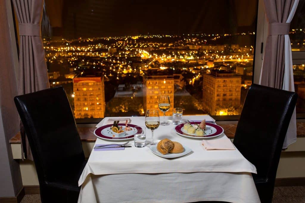 вечеря-ресторант-панорама-съюз