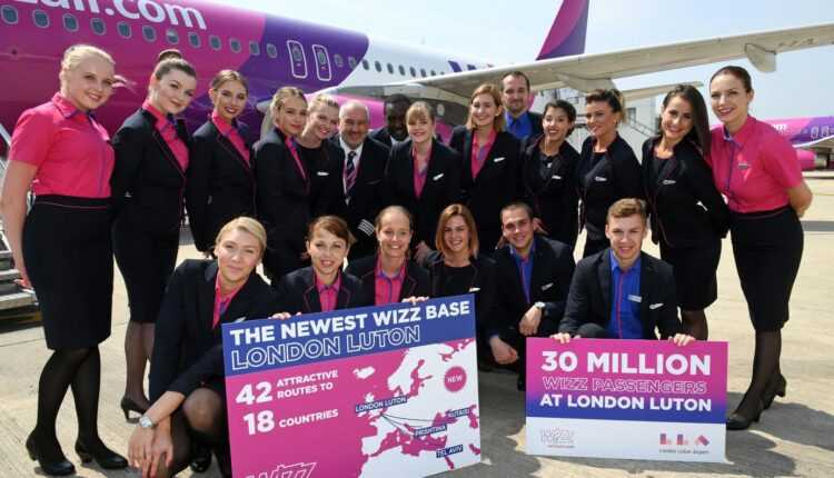 Baza-Wizz-Air-Londra-Luton-1