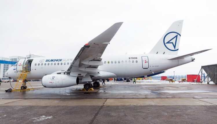 Sukhoi-Superjet-100-winglets