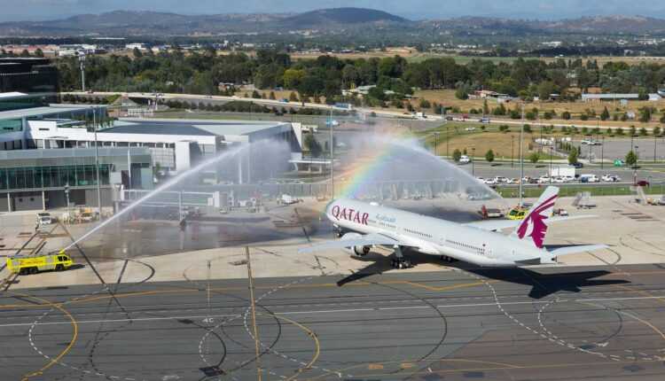 Qatar-Airways-touchdown-Canberr-inaugurare