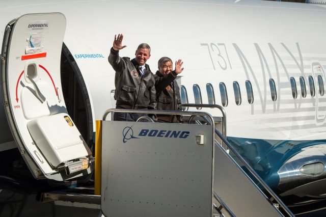 Primul zbor operat de Boeing 737 MAX 7 (Foto / Video)