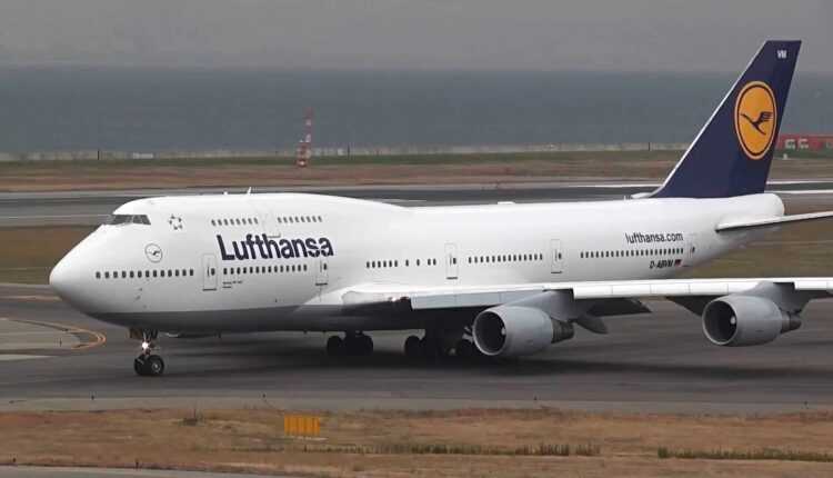 Boeing-747-400-D-ABVM-Lufthansa