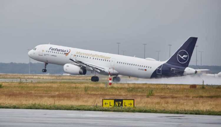 Airbus-A321-Germania-Fanhansa