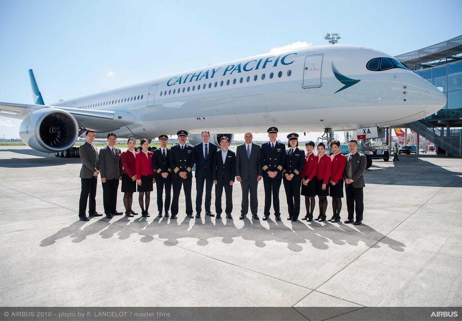 En primer lugar-A350-1000-entrega-a-Cathay Pacific-ceremonia