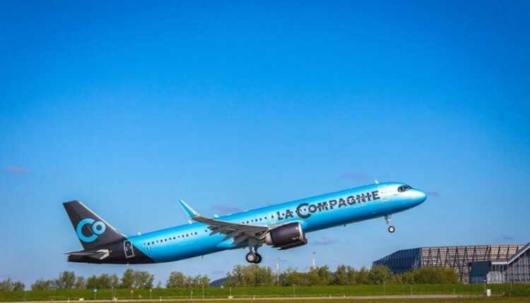 Airbus-A321neo-La-Compagnie-decolare