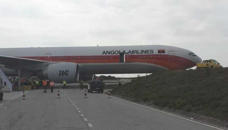incident-boeing-777-300er-taag-porto