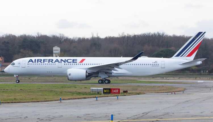 A350-900-air-france-F-HTYD-1