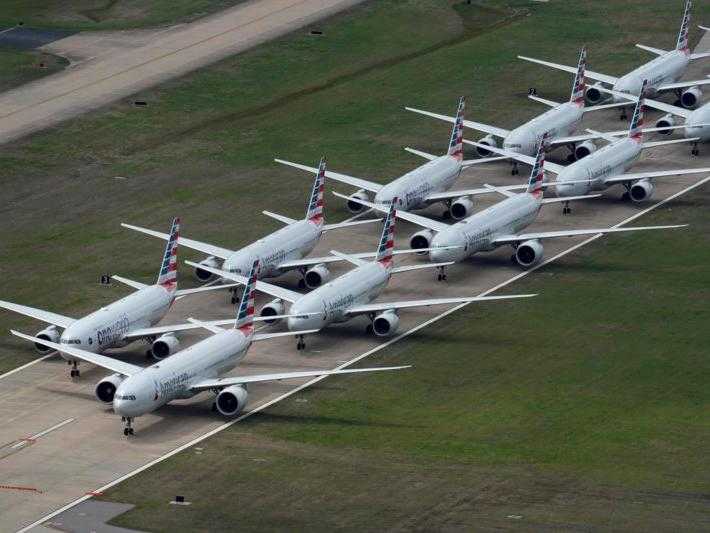 geparkte Flugzeuge