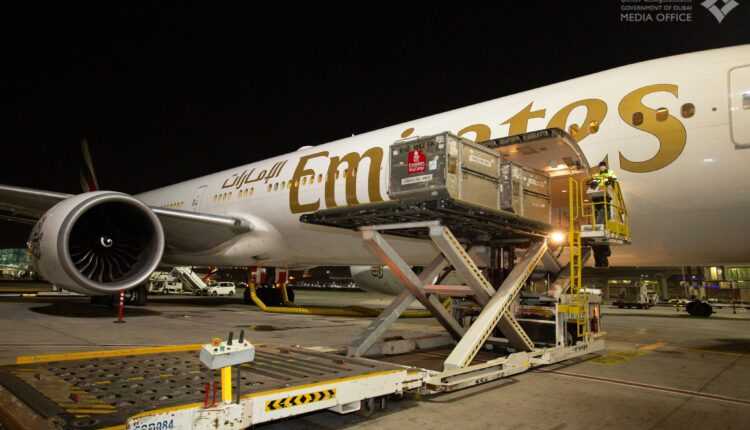 Boeing-777-300ER-Emirates-transport-vaccin-covid-19-2