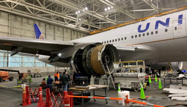 motor-avion-boeing-777-united-avariat