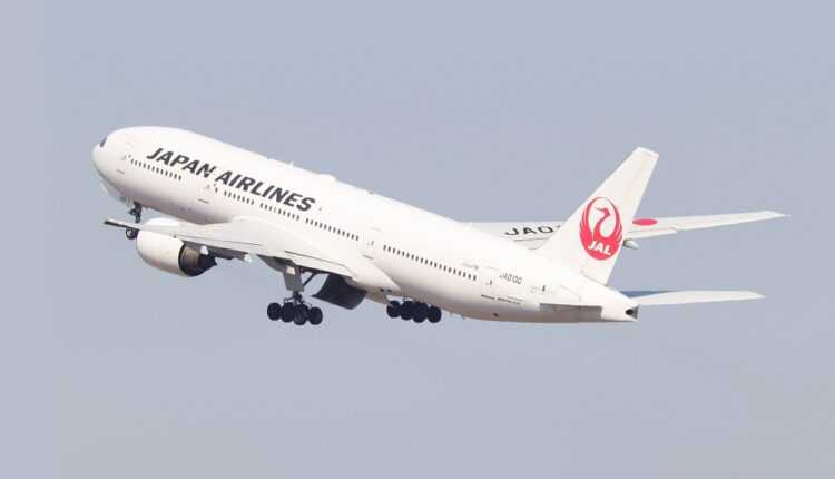 japan-airlines-retrage-avioanele-777-PW4000
