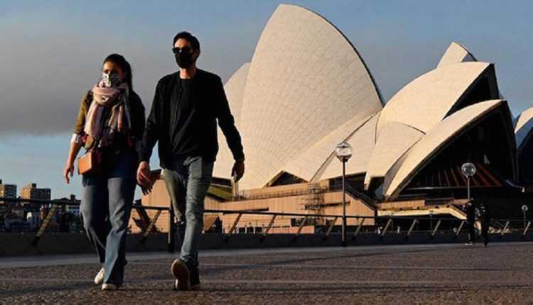 Australian-granite-deschise-turisti-internationali