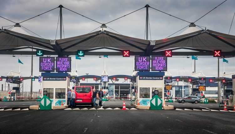 franta-ridica-restrictiile-calatorii-vaccinati-marea-britanie