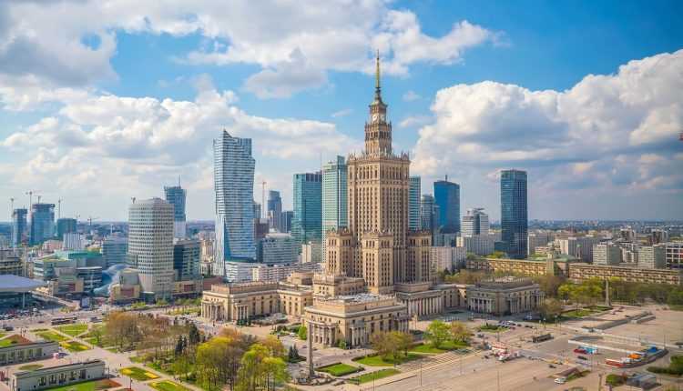 polonia-renunta-reguli-covid