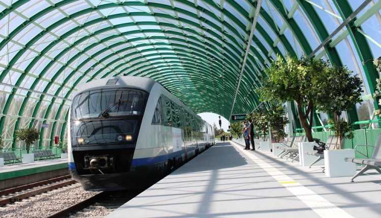 trenurile-aeroport-otopeni