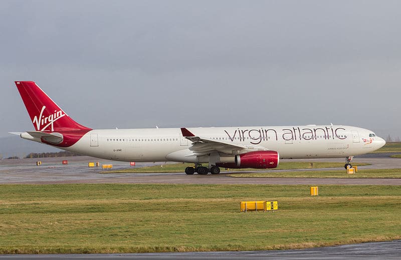 avion-virgin-atlantic-intoarce-zbor-copilot