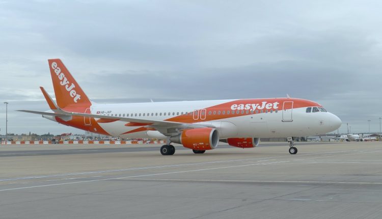 easyjet-reduce-numarul-locurilor-avioane