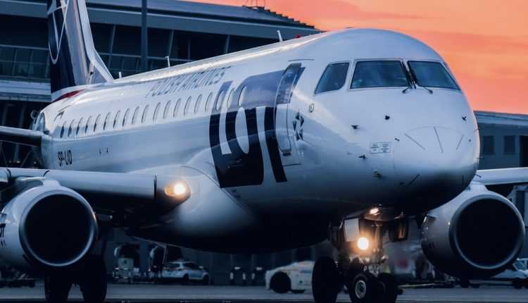 zboruri-lot-bucuresti-varsovia