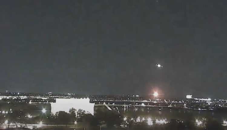 accident-aviatic-statele-unite-elicopter-ciocnit-avion-pasageri