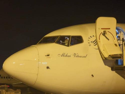 zbor-special-tarom-bucuresti-venetia-umanitar-3